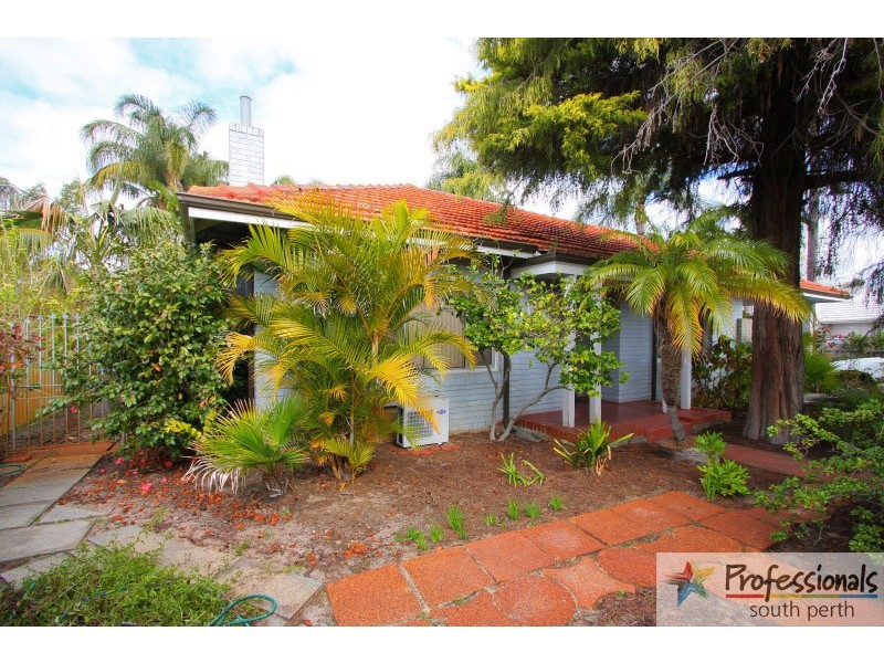 113 Manning Road, Manning WA 6152