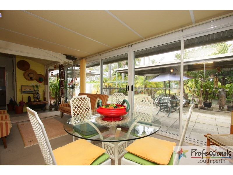 113 Manning Road, Manning WA 6152