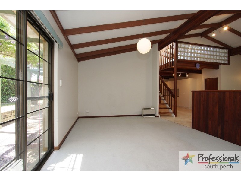 60B Hobbs Avenue, Como WA 6152