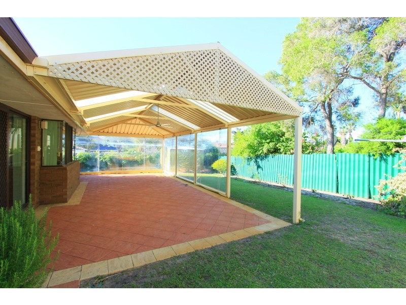 6 Barrow Crescent, Shelley WA 6148