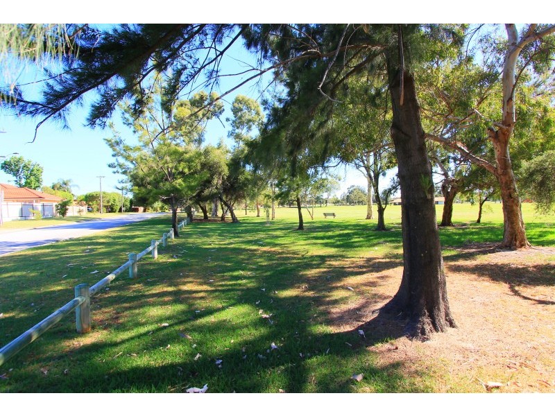 6 Barrow Crescent, Shelley WA 6148