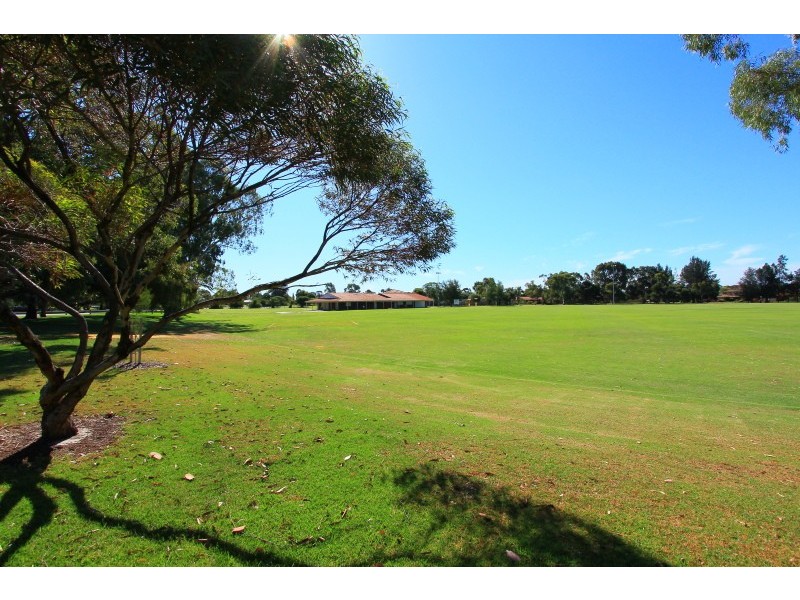 6 Barrow Crescent, Shelley WA 6148