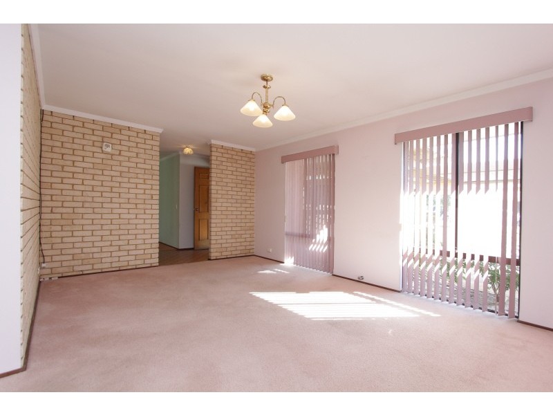 6 Barrow Crescent, Shelley WA 6148