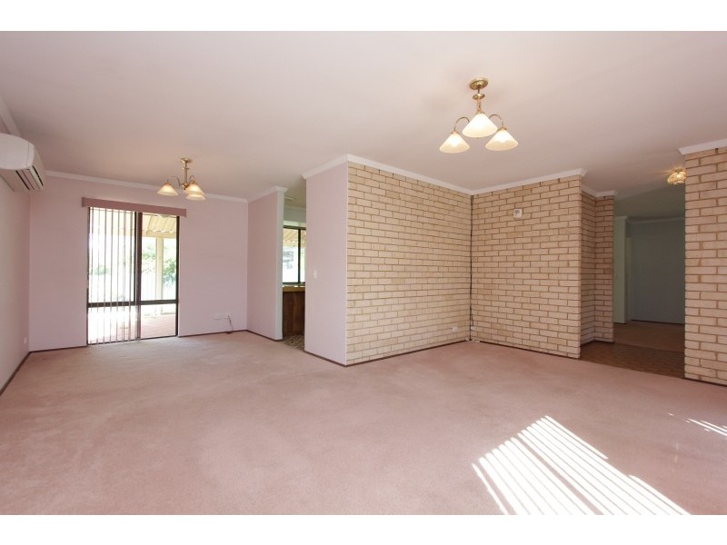 6 Barrow Crescent, Shelley WA 6148