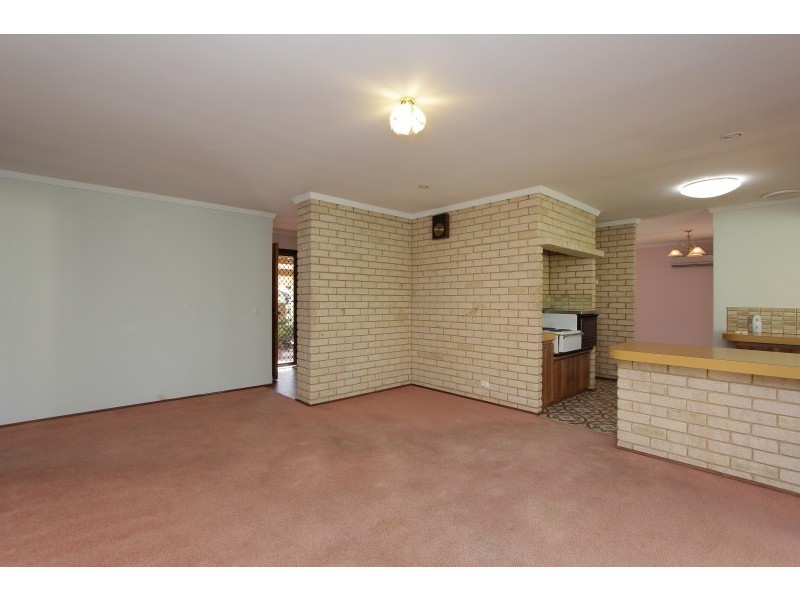 6 Barrow Crescent, Shelley WA 6148