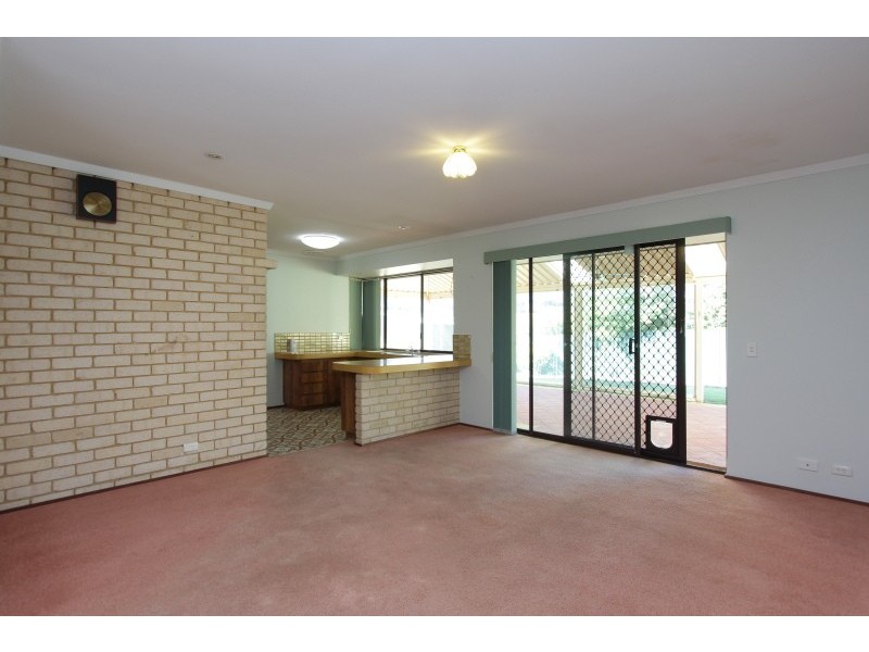 6 Barrow Crescent, Shelley WA 6148