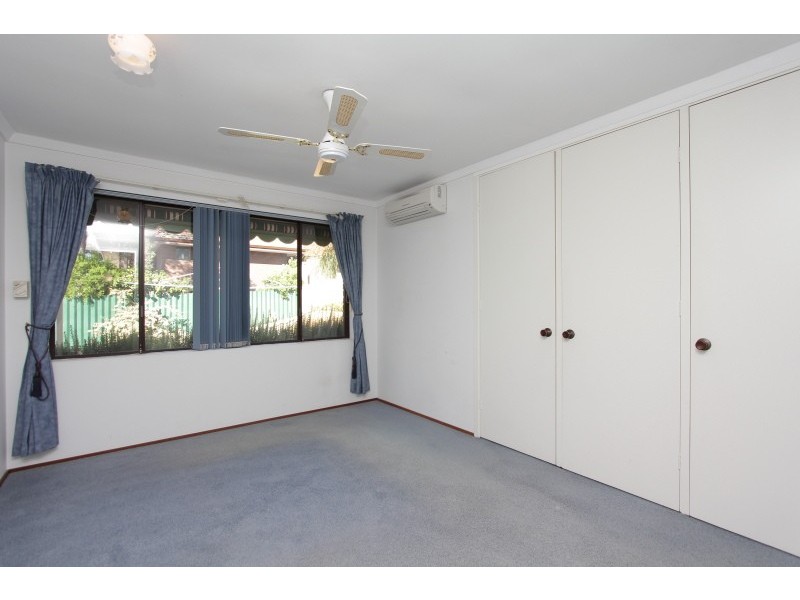 6 Barrow Crescent, Shelley WA 6148