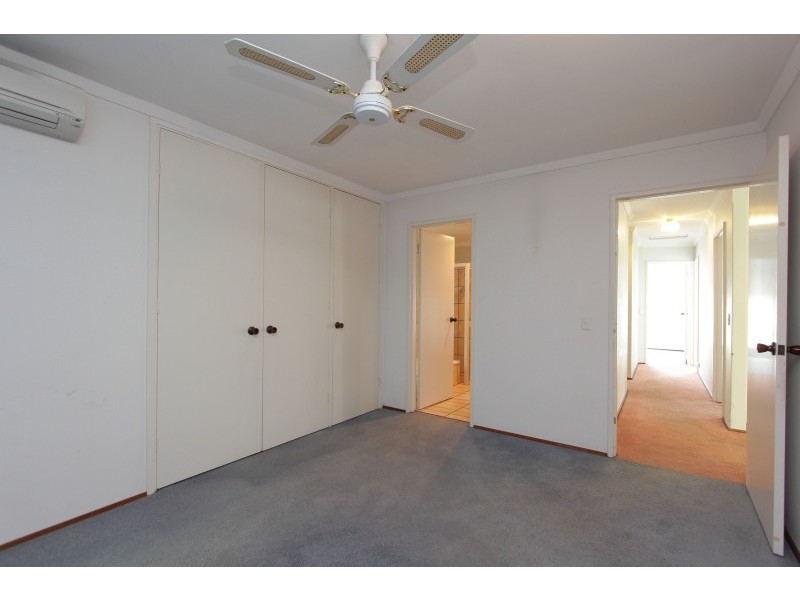 6 Barrow Crescent, Shelley WA 6148