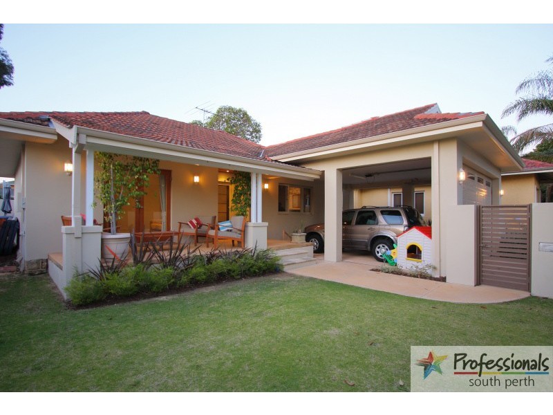 54A Hobbs Avenue, Como WA 6152