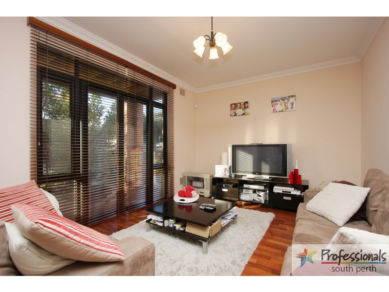 2/155 Marmion Street, Fremantle WA 6160