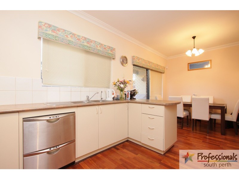 2/155 Marmion Street, Fremantle WA 6160