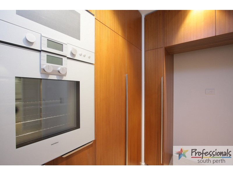 42/2 Leighton Beach Boulevard, North Fremantle WA 6159