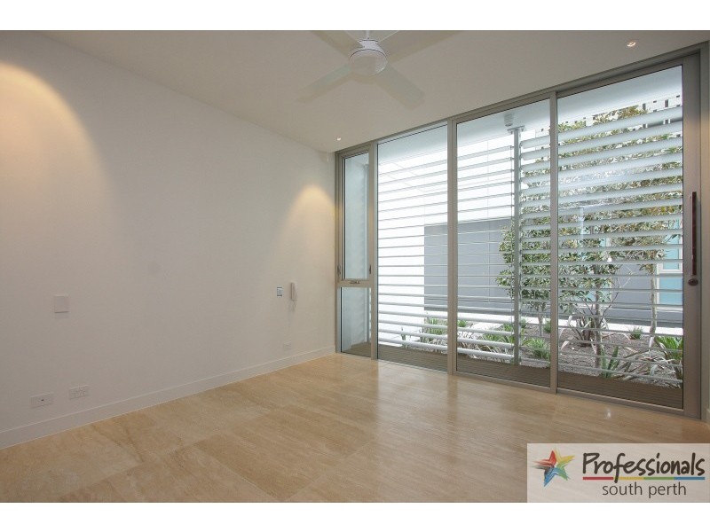 42/2 Leighton Beach Boulevard, North Fremantle WA 6159