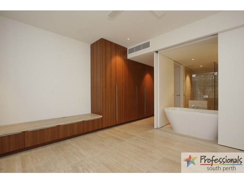 42/2 Leighton Beach Boulevard, North Fremantle WA 6159