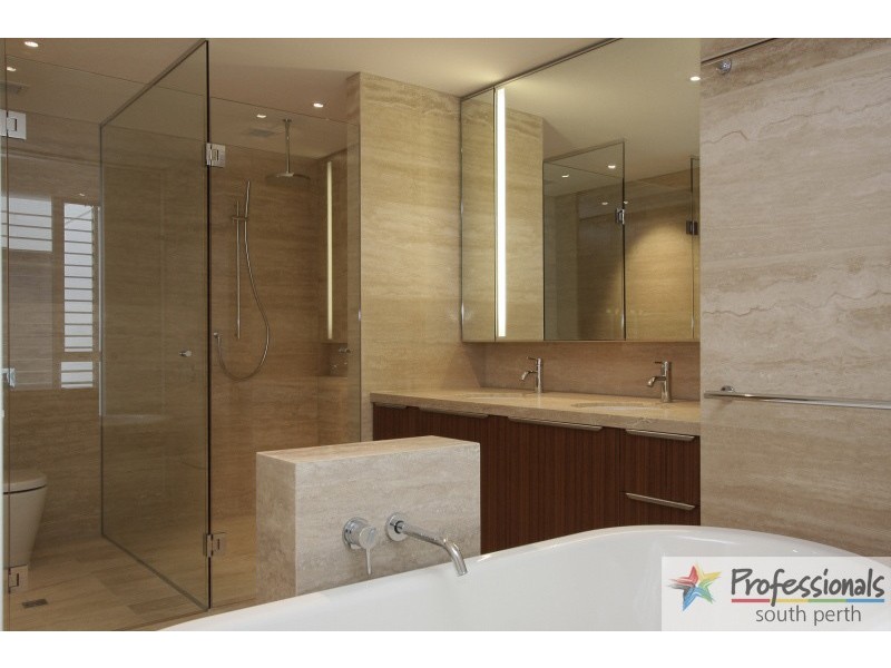 42/2 Leighton Beach Boulevard, North Fremantle WA 6159