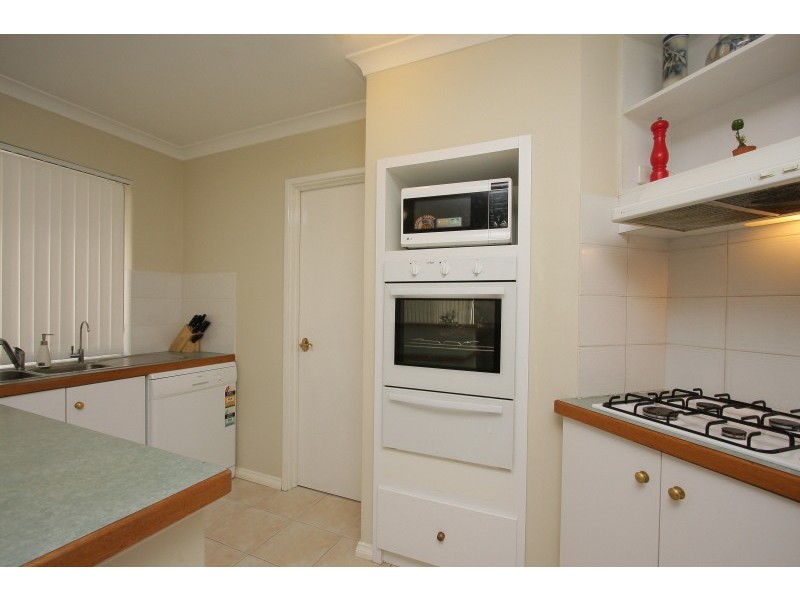 1 Henley Street, Como WA 6152