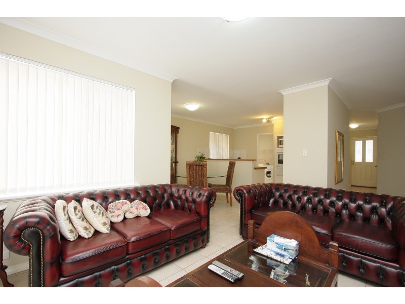 1 Henley Street, Como WA 6152