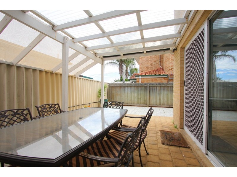 1 Henley Street, Como WA 6152