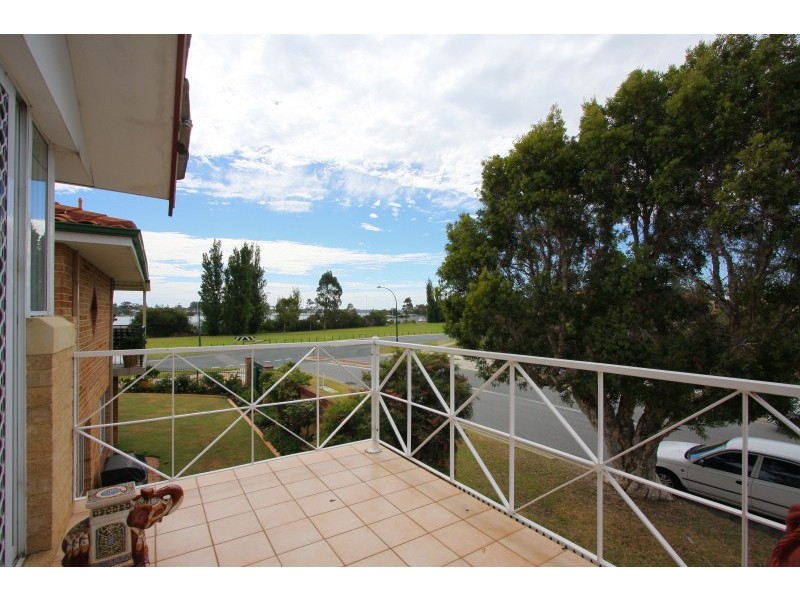 1 Henley Street, Como WA 6152