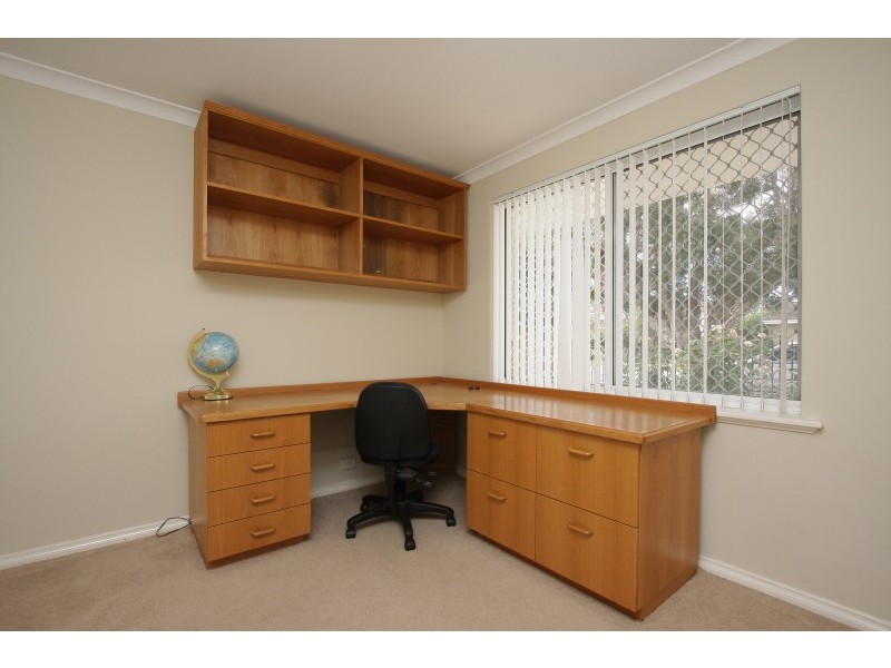 1 Henley Street, Como WA 6152