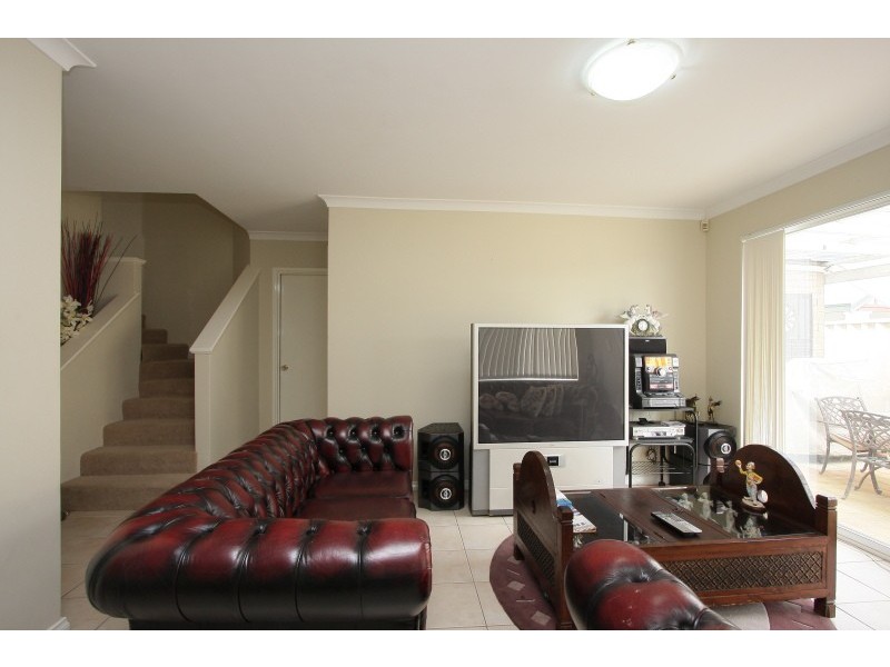 1 Henley Street, Como WA 6152