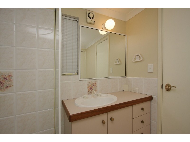 1 Henley Street, Como WA 6152