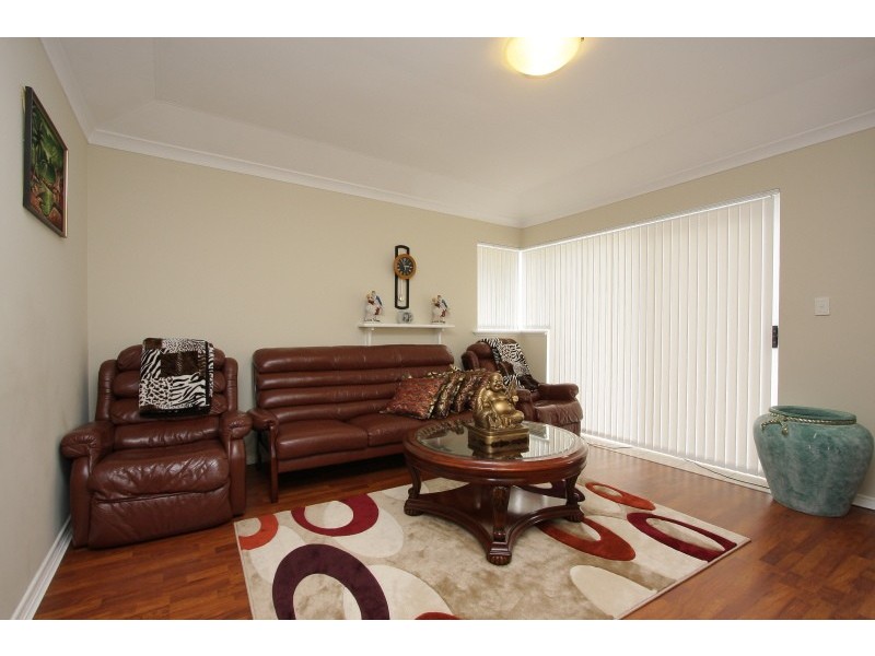 1 Henley Street, Como WA 6152