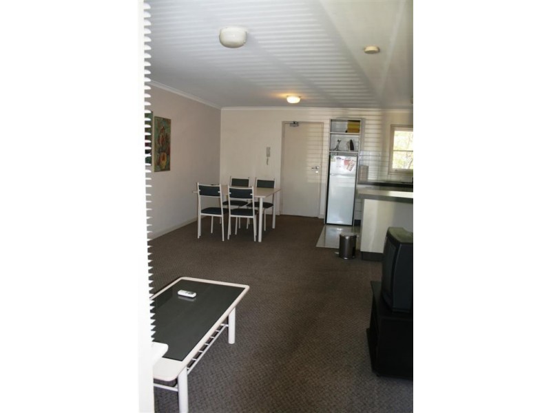7/106 McDonald Street, Como WA 6152