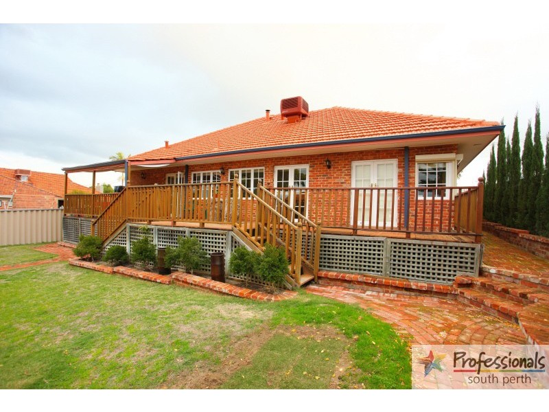 130 Lansdowne Road, Kensington WA 6151