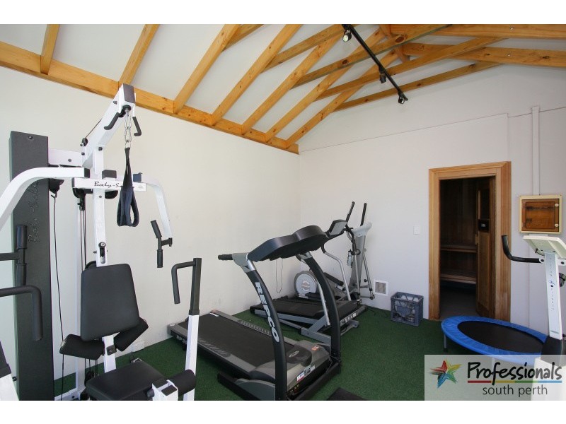 2/146 Mill Point Road, South Perth WA 6151