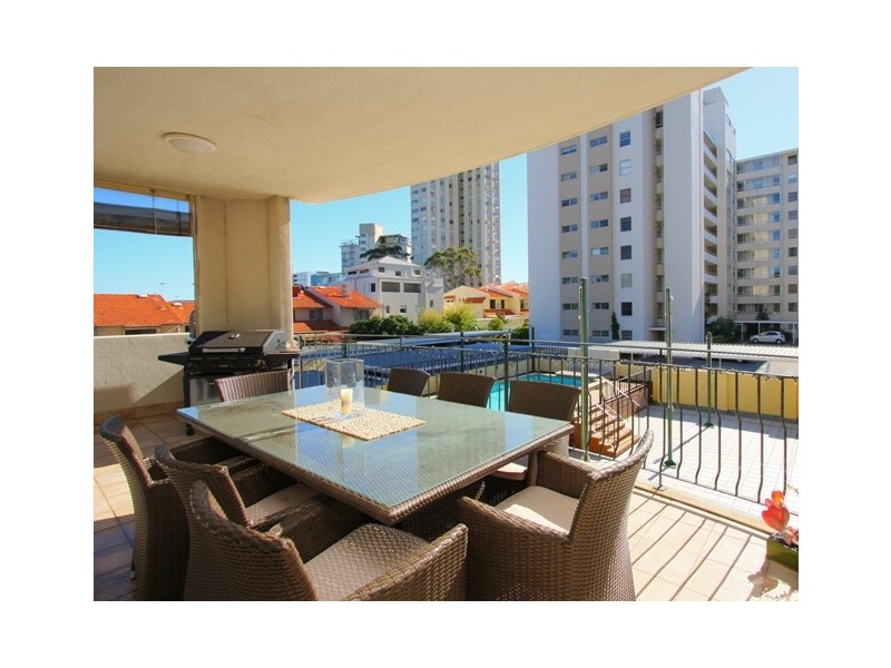 2/146 Mill Point Road, South Perth WA 6151