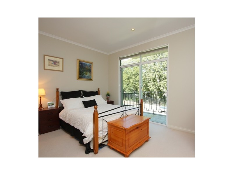 2/146 Mill Point Road, South Perth WA 6151