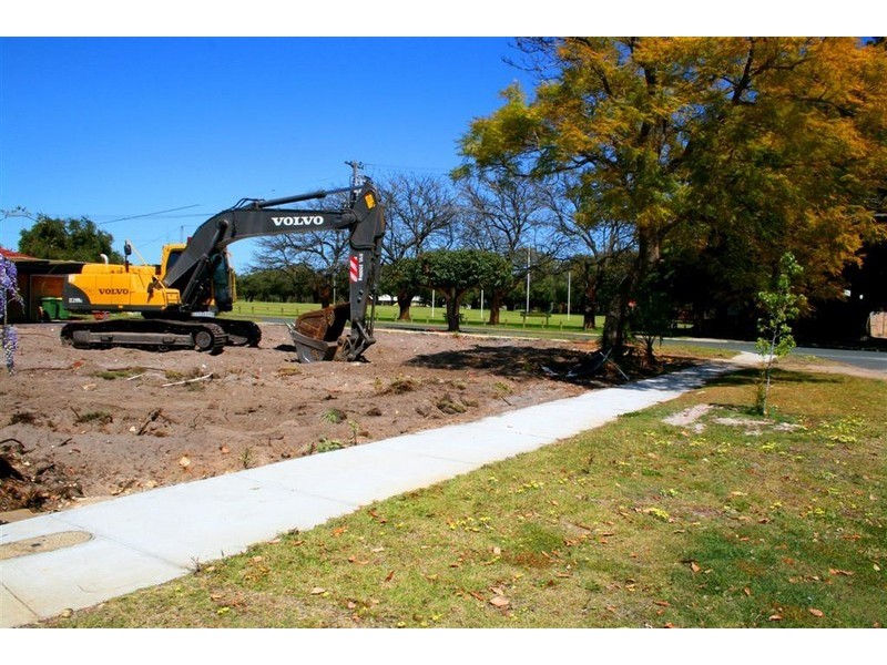 1 Henning Crescent, Manning WA 6152