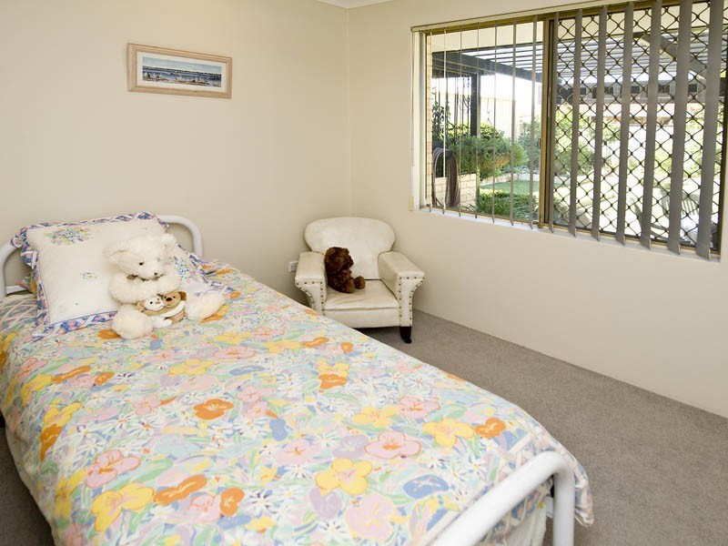 6 Honeyeater Glade, Huntingdale WA 6110