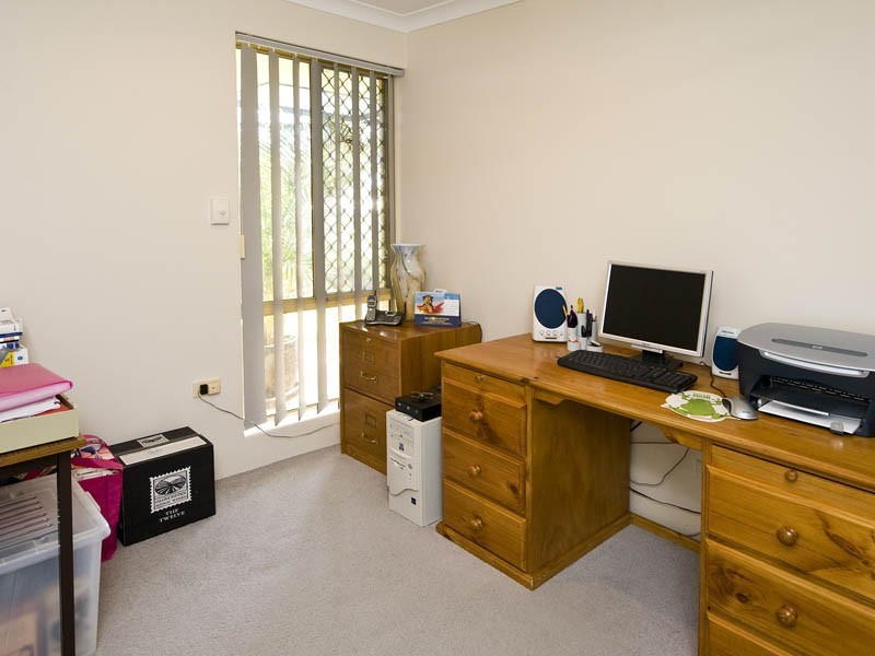 6 Honeyeater Glade, Huntingdale WA 6110