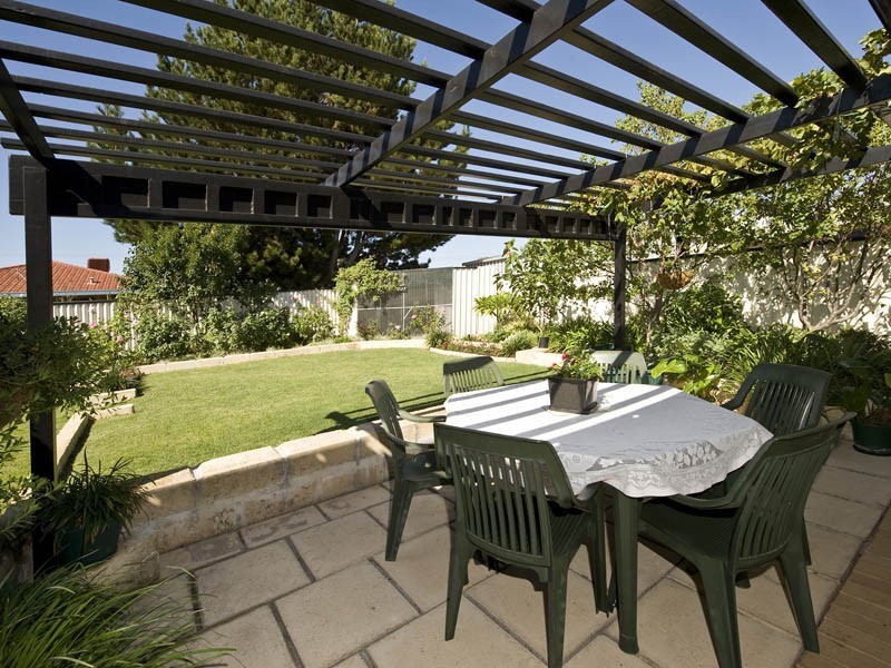 6 Honeyeater Glade, Huntingdale WA 6110