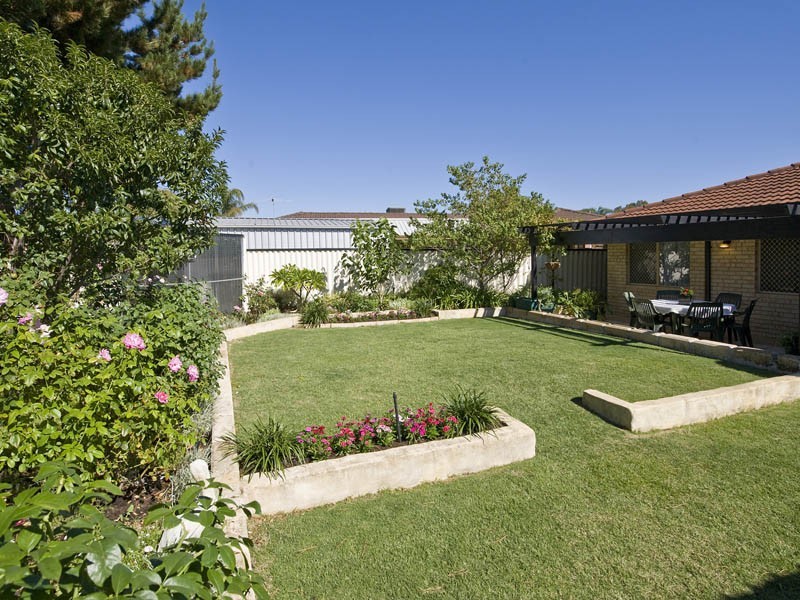 6 Honeyeater Glade, Huntingdale WA 6110