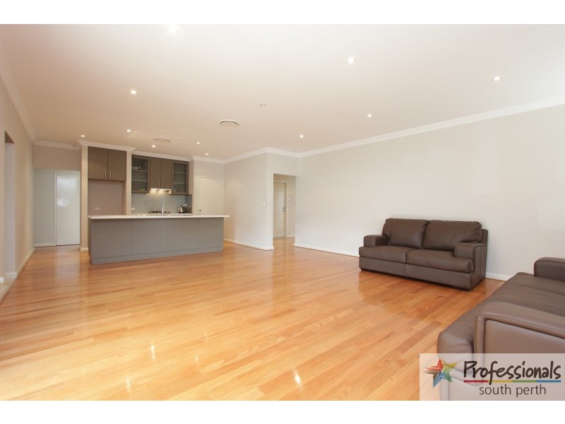 1/80 Hobbs Avenue, Como WA 6152