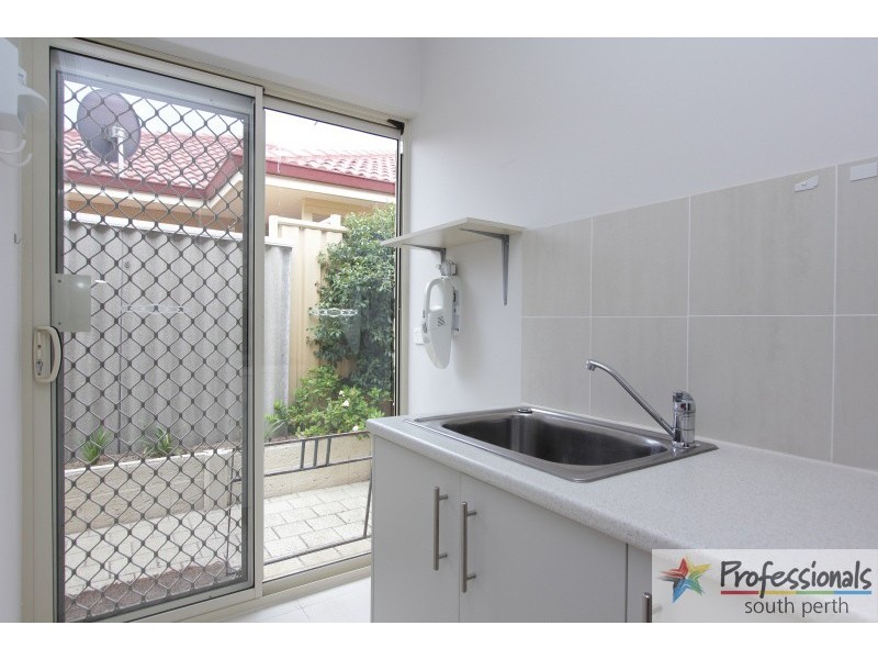 1/80 Hobbs Avenue, Como WA 6152