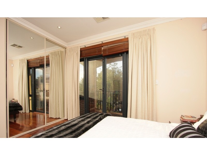 2/155 Marmion Street, Fremantle WA 6160