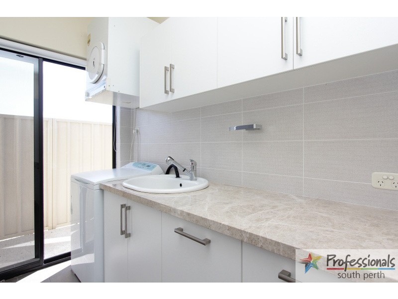 7 Dechaineux Parkway, Dianella WA 6059