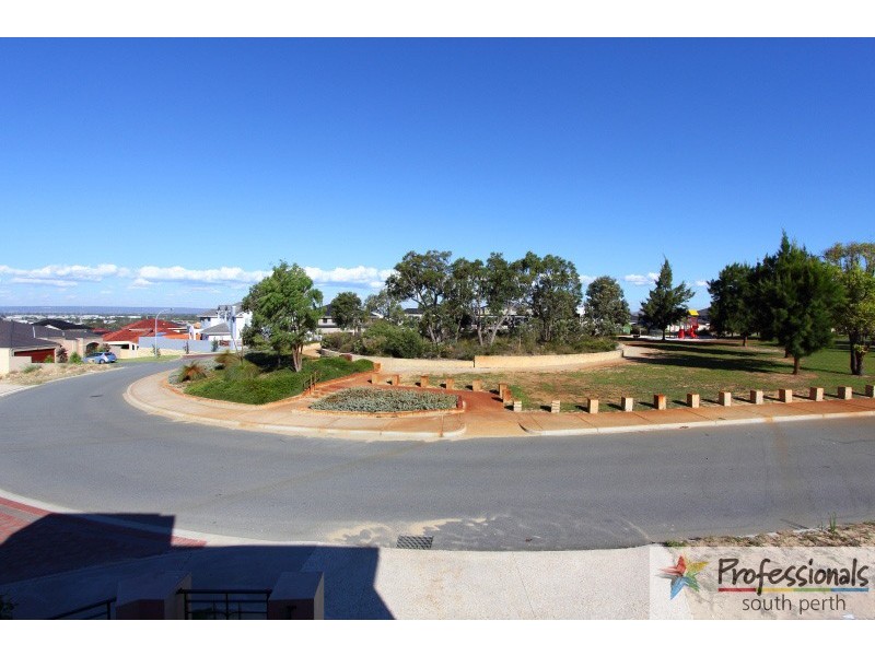 7 Dechaineux Parkway, Dianella WA 6059