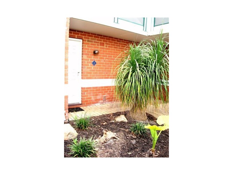 1/281 Mill Point Road, South Perth WA 6151