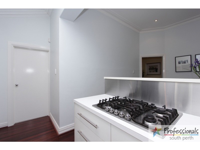 172 Douglas Avenue, Kensington WA 6151