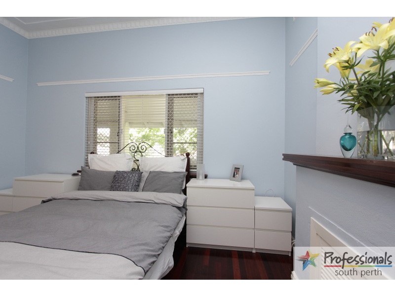 172 Douglas Avenue, Kensington WA 6151