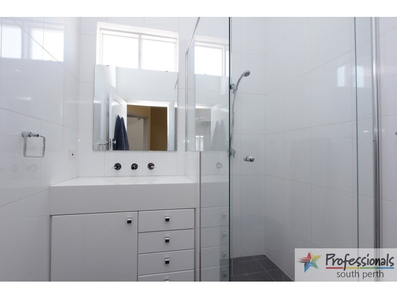 172 Douglas Avenue, Kensington WA 6151