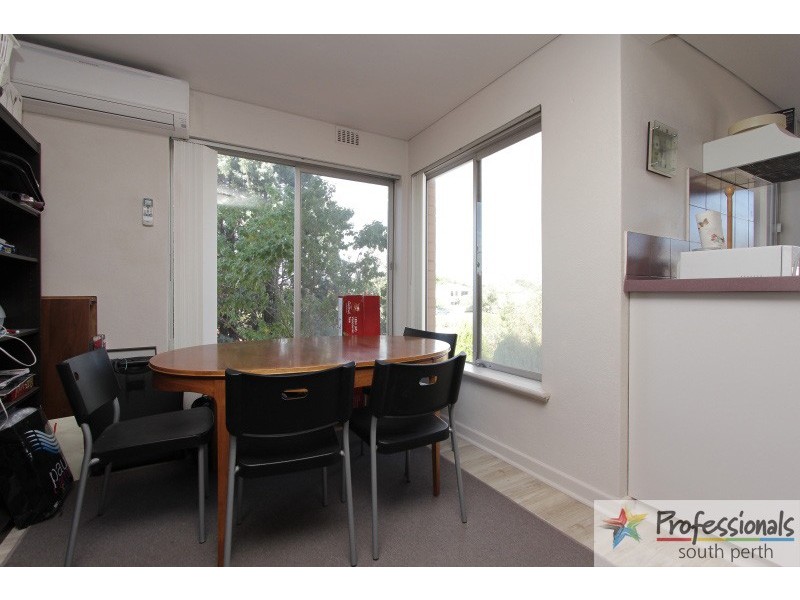 3/5 Cassey Street, Como WA 6152