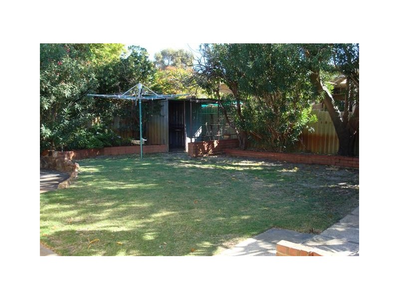 4 Rankin Way, Booragoon WA 6154