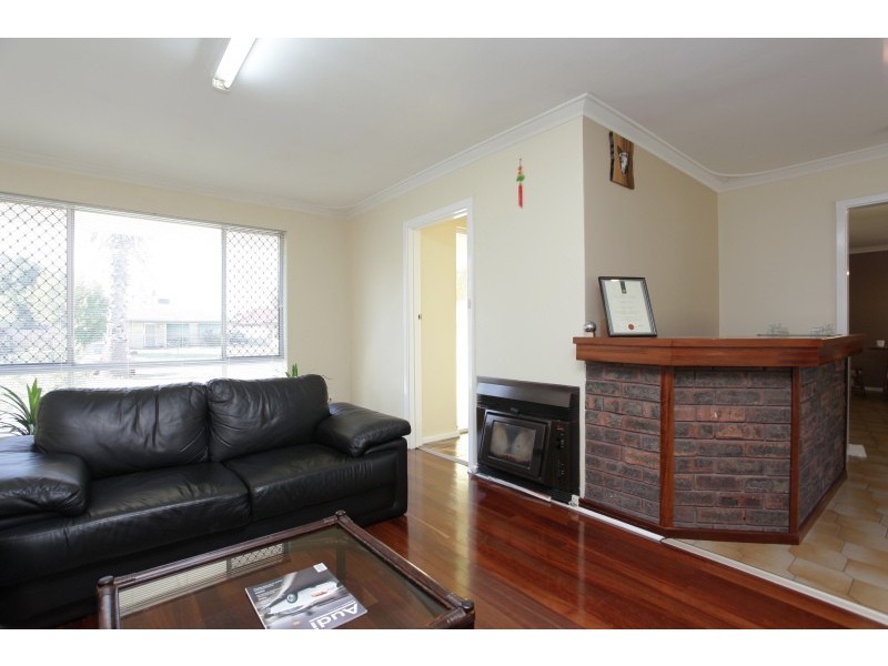 25 Rosmead Avenue, Beechboro WA 6063