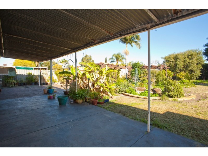 25 Rosmead Avenue, Beechboro WA 6063